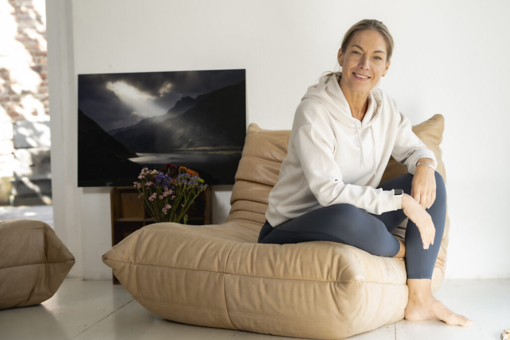 Rückenstrecken und Beweglichkeit mit Stephanie Niewöhner – Prävention von Rückenschmerzen